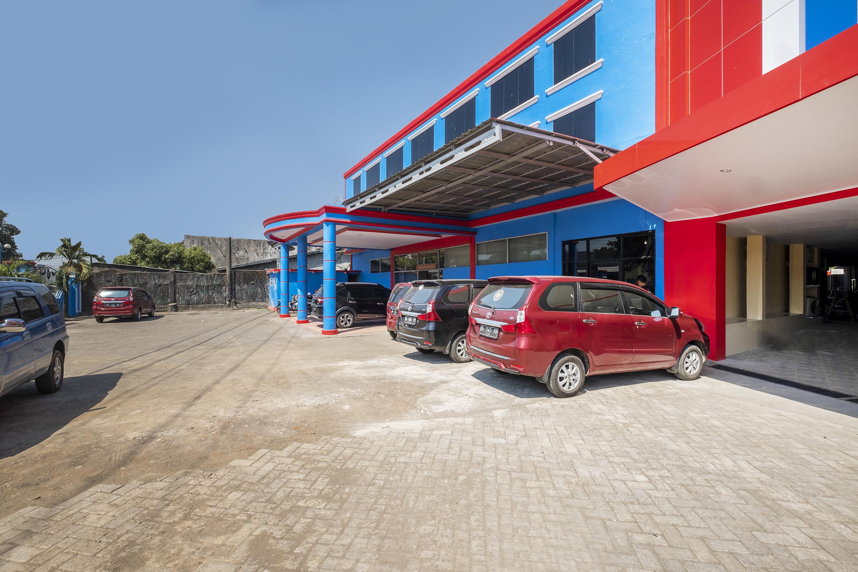 Oyo1633达尔玛努桑塔拉酒店 Mandai 外观 照片